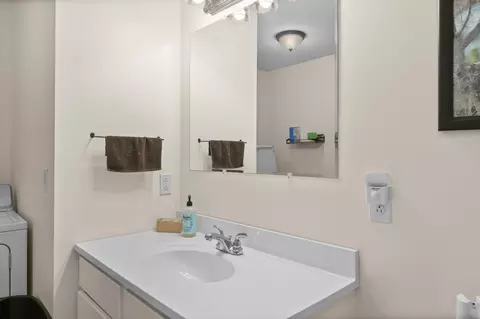 Bath - 490 Wingood Rd, Windsor, ME 04363 photo 1 of 3