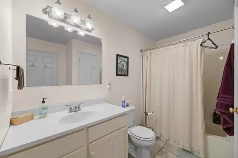 Bath - 490 Wingood Rd, Windsor, ME 04363 photo 2 of 3