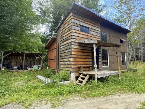 463 Clover Mill Rd, Farmington, ME 04938