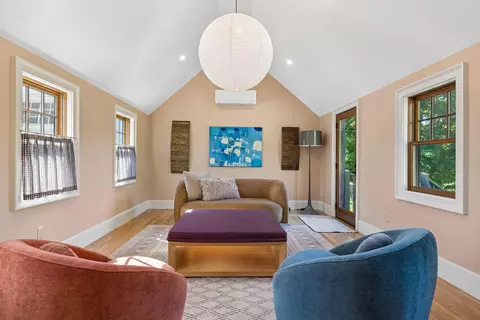 Living - 746 Middle Rd, Woolwich, ME 04579 photo 1 of 7