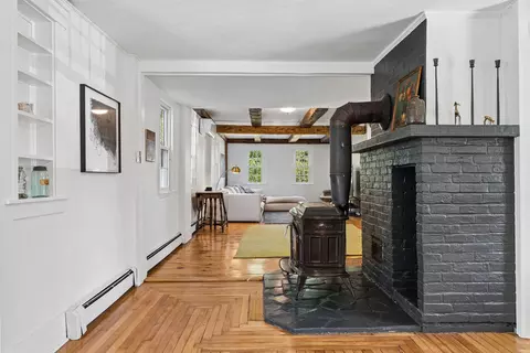 Entry Way - 746 Middle Rd, Woolwich, ME 04579 photo 5 of 8