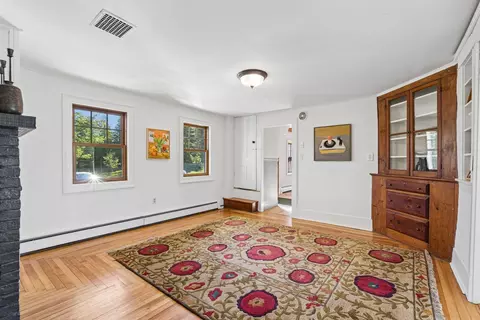 Living - 746 Middle Rd, Woolwich, ME 04579 photo 4 of 7