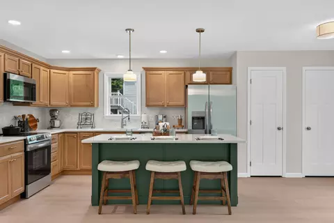 Kitchen - 16 Birdsong Ln, Windham, ME 04062 photo 5 of 6
