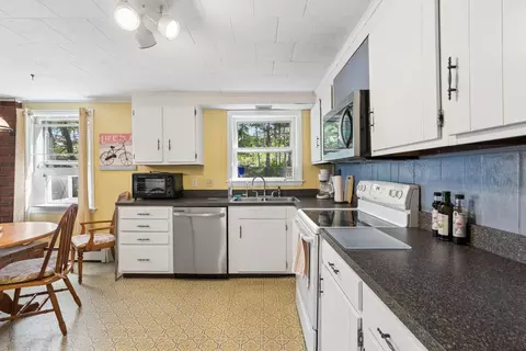 Kitchen - 33 Meadow Way, Bath, ME 04530 photo 2 of 4