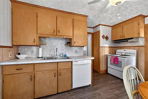 Kitchen - 21 First Ave, Augusta, ME 04330 photo 1 of 2