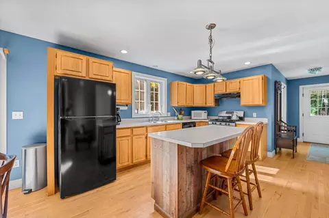 Kitchen - 33 Anthoine Rd, Windham, ME 04062 photo 1 of 4