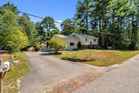 Exterior - 10 Pine Ln, Raymond, ME 04071 photo 1 of 6