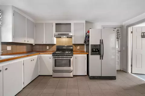 Kitchen - 10 Pine Ln, Raymond, ME 04071 photo 1 of 2