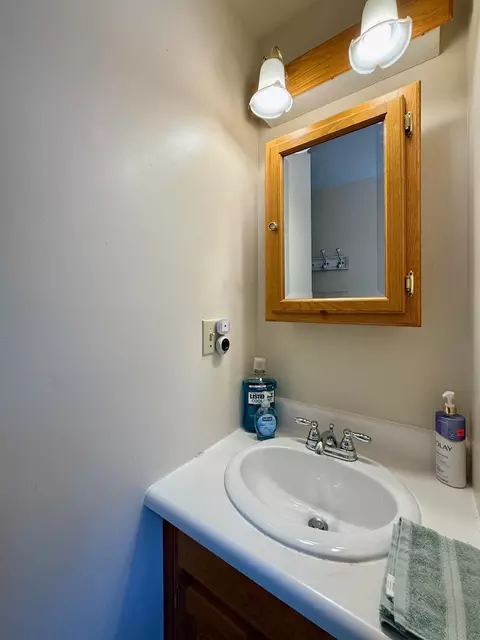 Bath - 16 Beech St, Calais, ME 04619 photo 4 of 6