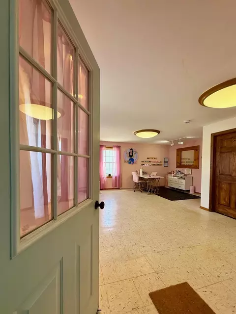 Entry Way - 16 Beech St, Calais, ME 04619 photo 11 of 14