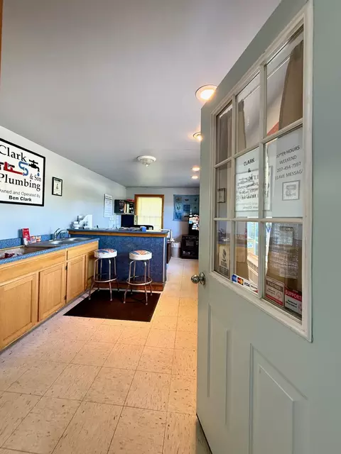 Entry Way - 16 Beech St, Calais, ME 04619 photo 5 of 14