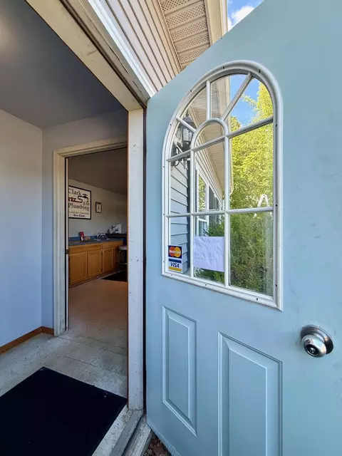 Entry Way - 16 Beech St, Calais, ME 04619 photo 3 of 14