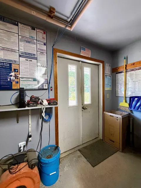 Entry Way - 16 Beech St, Calais, ME 04619 photo 6 of 14