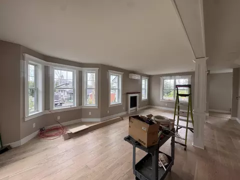 Living - 701 Main St, Ogunquit, ME 03907 photo 1 of 2