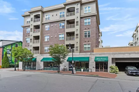 15 Middle St #308, Portland, ME 04101