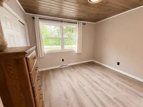 Bedroom - 141 Hurricane Rd, Gorham, ME 04038 photo 3 of 4