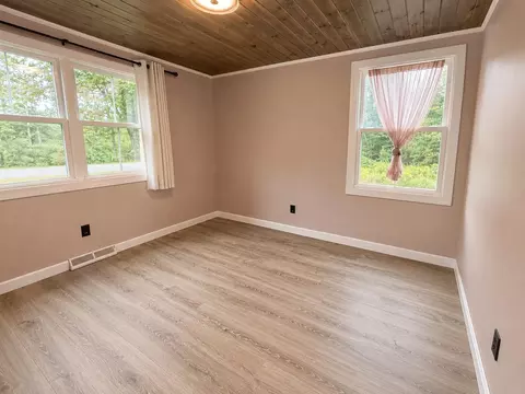 Bedroom - 141 Hurricane Rd, Gorham, ME 04038 photo 2 of 4