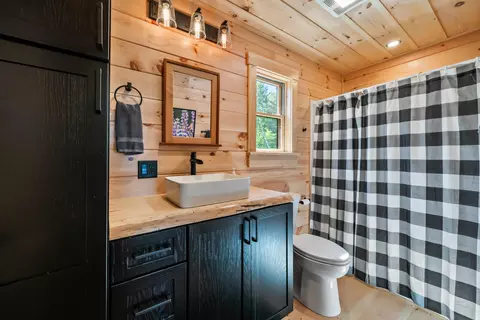 Bath - 26 Spring Rd, Rangeley, ME 04970 photo 1 of 3