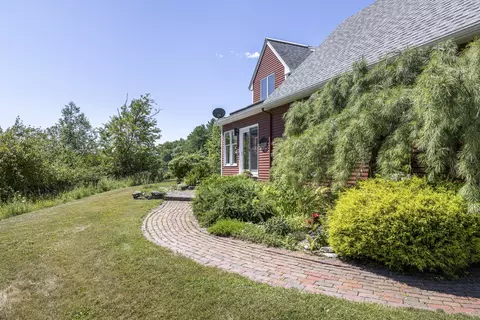 Exterior - 4 Tidal Brook Rd Ext, Freeport, ME 04032 photo 1 of 14