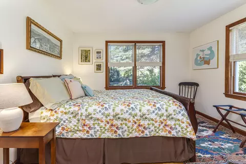 Bedroom - 4 Tidal Brook Rd Ext, Freeport, ME 04032 photo 1 of 10