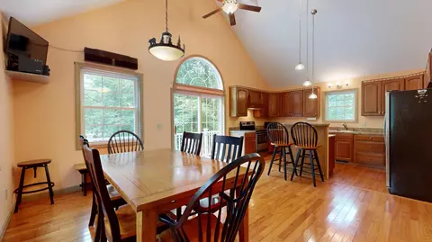 Dining - 101 Harbor Rd, Naples, ME 04055 photo 3 of 4