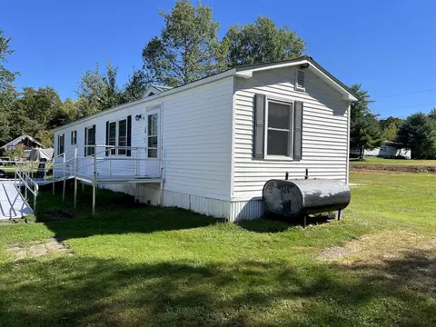 78 S Factory St, Skowhegan, ME 04976