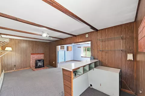 Living - 102 Kinderhook St, Randolph, ME 04346 photo 3 of 8