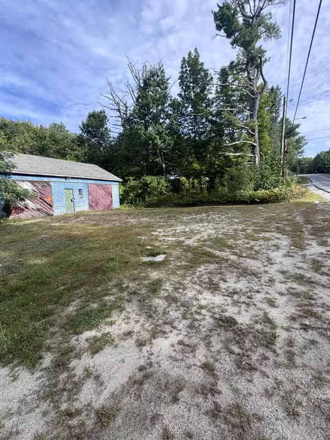 322 Franklin Rd, Jay, ME 04239 photo 2