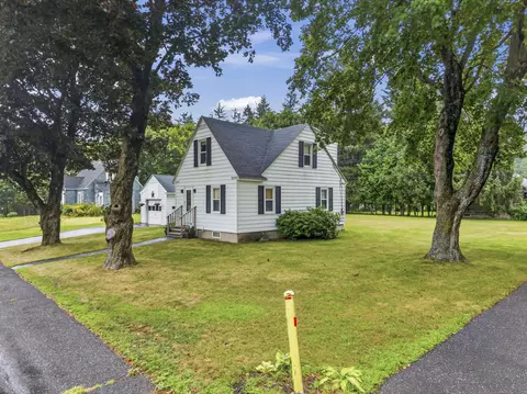 Exterior - 44 Macomber Ave, Augusta, ME 04330 photo 4 of 10