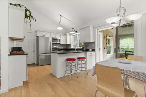 8 Riverbend Dr #8, Yarmouth, ME 04096