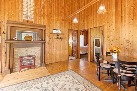 Dining - 207 Pleasant Point Rd, Cushing, ME 04563 photo 1 of 2