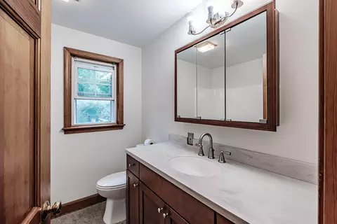 Bath - 420 Main St, Gorham, ME 04038 photo 3 of 4