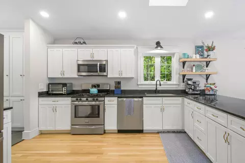 Kitchen - 86 Qualey Rd, Gray, ME 04039 photo 2 of 4