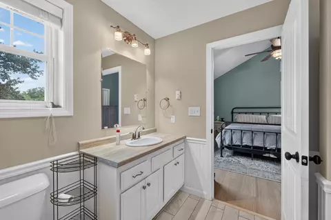 Bath - 31 Middle Rd, Kennebunk, ME 04043 photo 2 of 2
