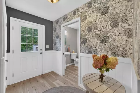 Entry Way - 31 Middle Rd, Kennebunk, ME 04043 photo 1 of 1