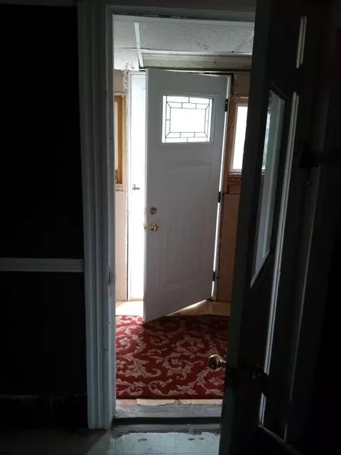 Entry Way - 855 County Rd, Lubec, ME 04652 photo 3 of 8