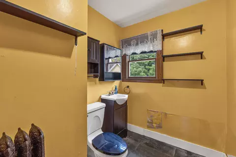 Bath - 34 Oak St, Springvale, ME 04083 photo 3 of 3