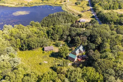 879 West St, Rockport, ME 04856
