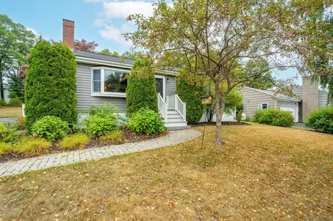 63 Greenwood Ln, Portland, ME 04103