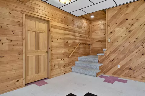 Entry Way - 551 E Sangerville Rd, Sangerville, ME 04479 photo 5 of 6