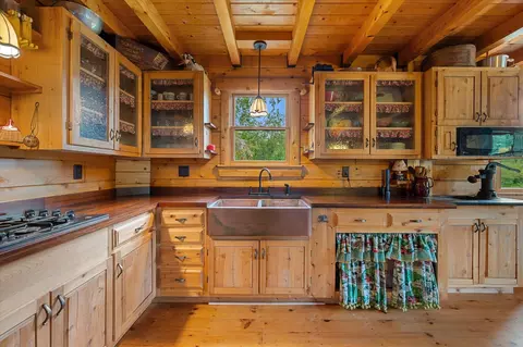 Kitchen - 137 Avenue Road Ext, Exeter, ME 04435 photo 9 of 9