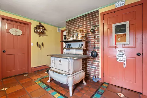 Entry Way - 137 Avenue Road Ext, Exeter, ME 04435 photo 3 of 12