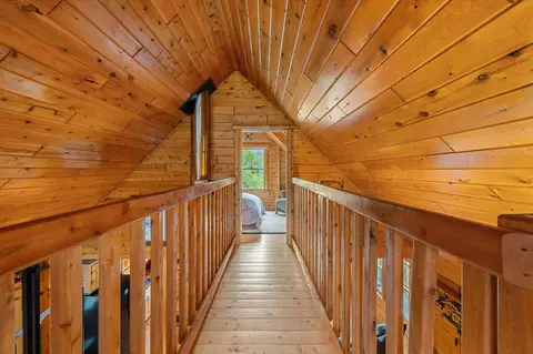 Entry Way - 137 Avenue Road Ext, Exeter, ME 04435 photo 5 of 12