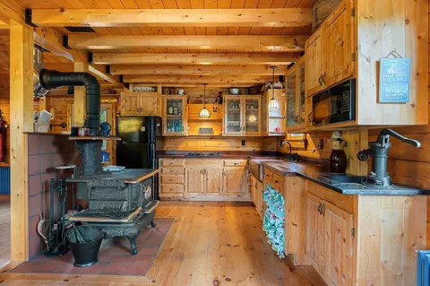 Kitchen - 137 Avenue Road Ext, Exeter, ME 04435 photo 7 of 9