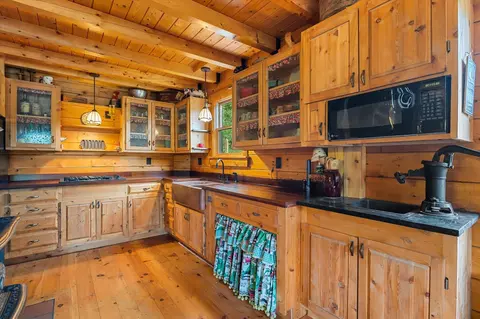 Kitchen - 137 Avenue Road Ext, Exeter, ME 04435 photo 8 of 9
