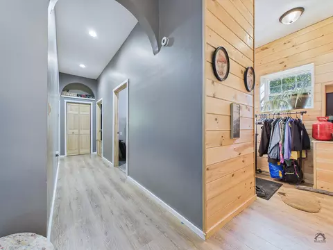 Entry Way - 945 949 Main St, Wayne, ME 04284 photo 8 of 10