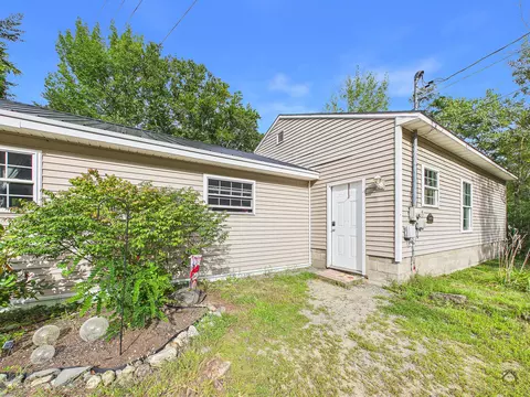 Exterior - 945 949 Main St, Wayne, ME 04284 photo 6 of 7