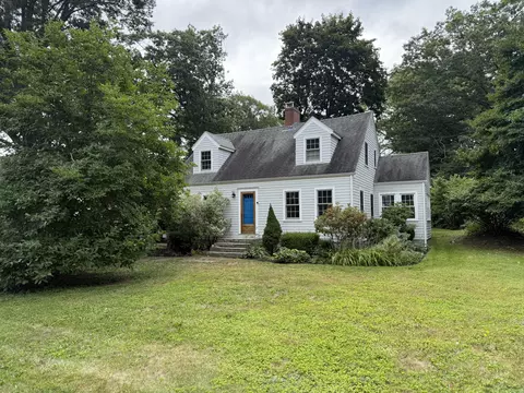 40 Stonybrook Rd, Cape Elizabeth, ME 04107