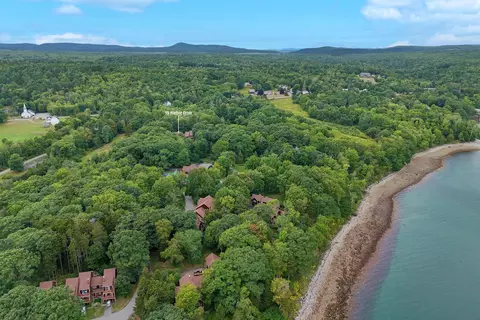 15 Harbor Dr #15, Lincolnville, ME 04849