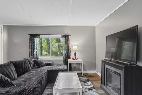 Living - 18 Sparrow Dr, Augusta, ME 04330 photo 2 of 3